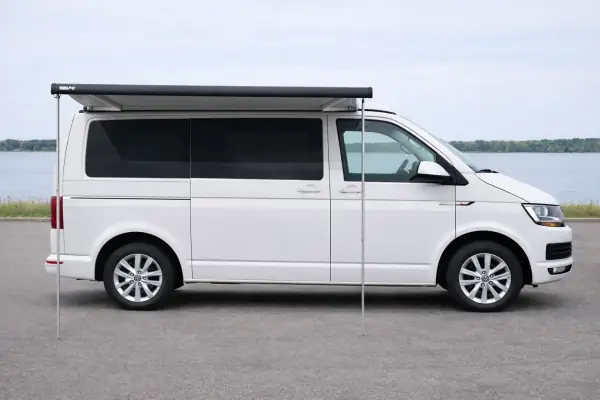 Kassten- oder Sackmarkise für VW T6 Camper nachrüsten – schneller Schatten und Outdoor-Komfort