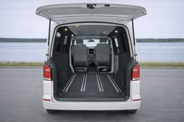 VW T6 Camper Gummiboden oder Holzboden nachrüsten – Bodenbelag im Innenausbau
