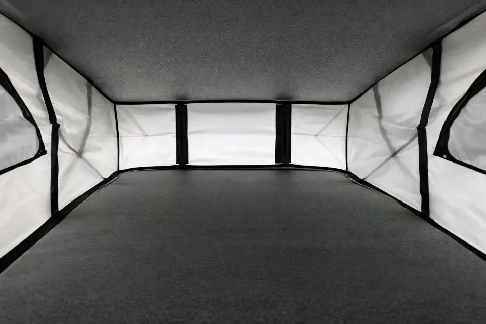 Aufstelldach VW T6 Detail – Innenraum mit eingebautem Dachsystem