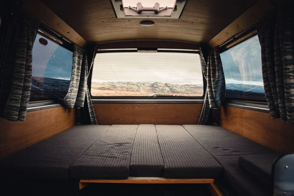 Werkstattperspektive auf einen VW Camper Innenausbau